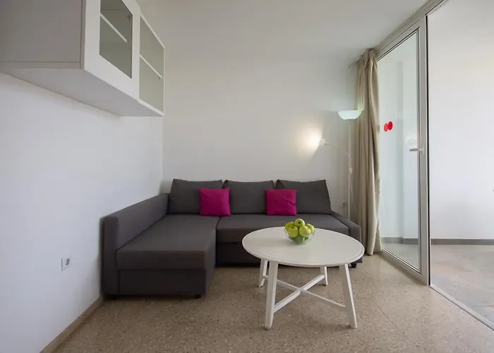 Apartamentos Tarahal